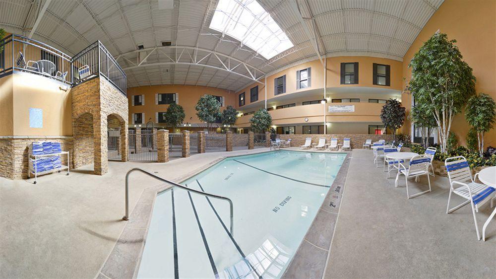 Quality Inn & Suites Ames Conference Center Near Isu Campus Екстер'єр фото