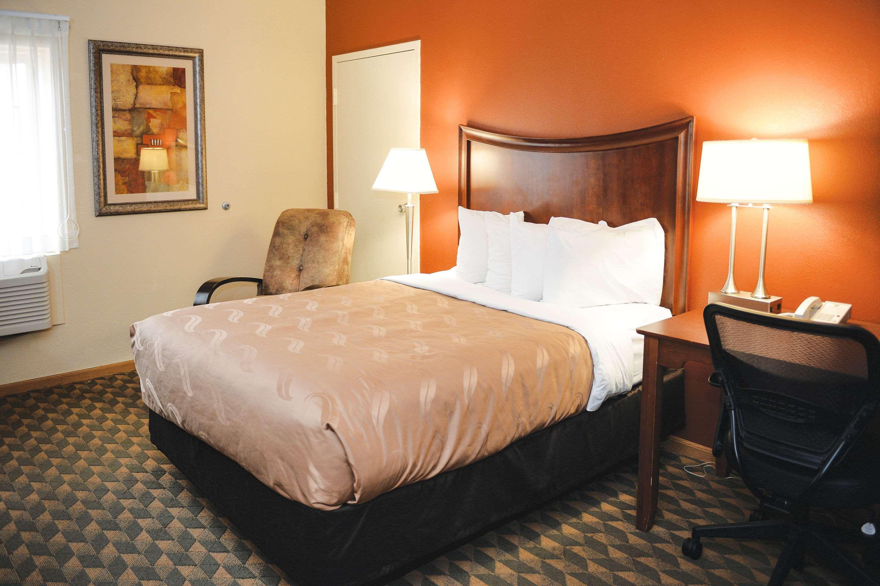 Quality Inn & Suites Ames Conference Center Near Isu Campus Екстер'єр фото