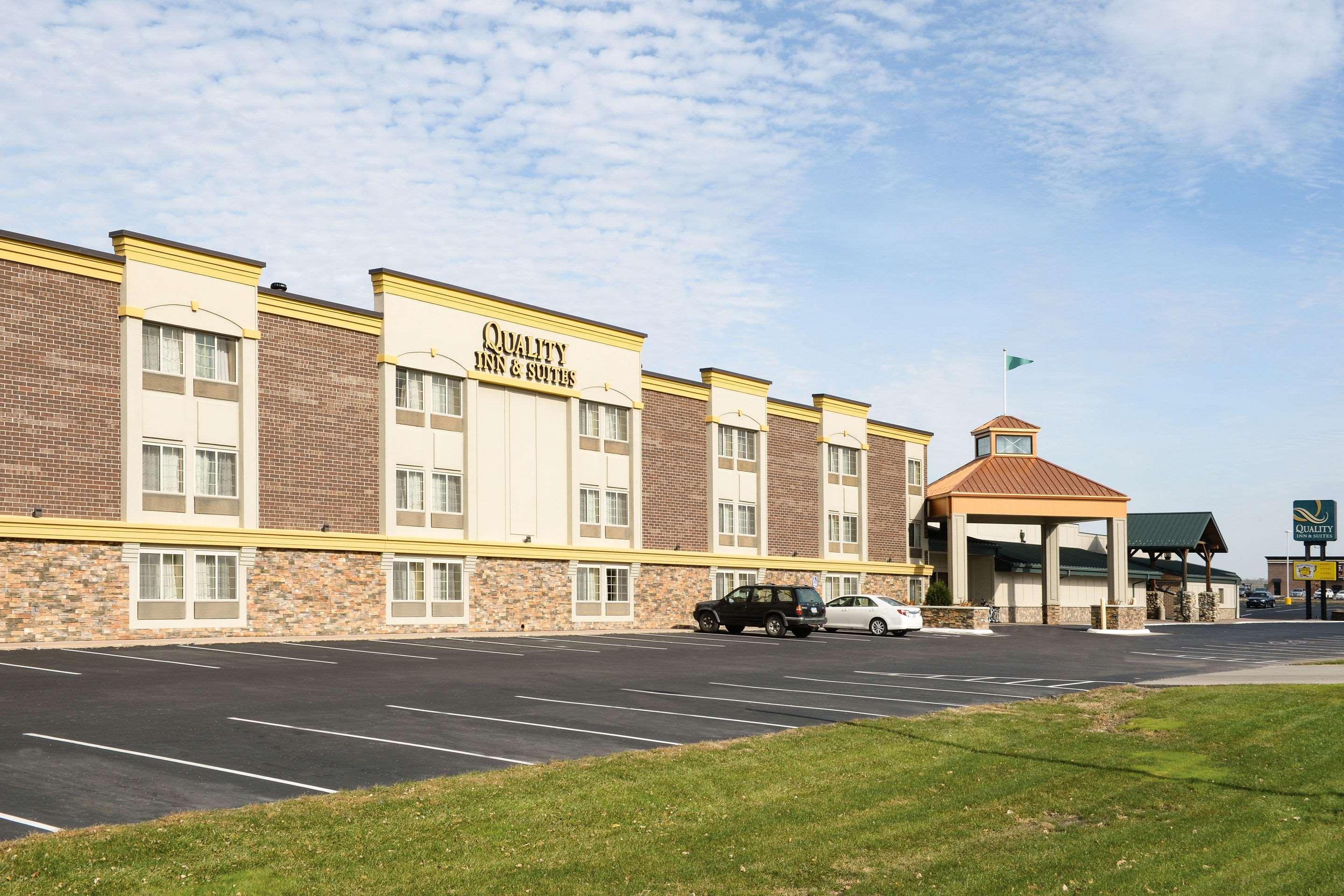 Quality Inn & Suites Ames Conference Center Near Isu Campus Екстер'єр фото