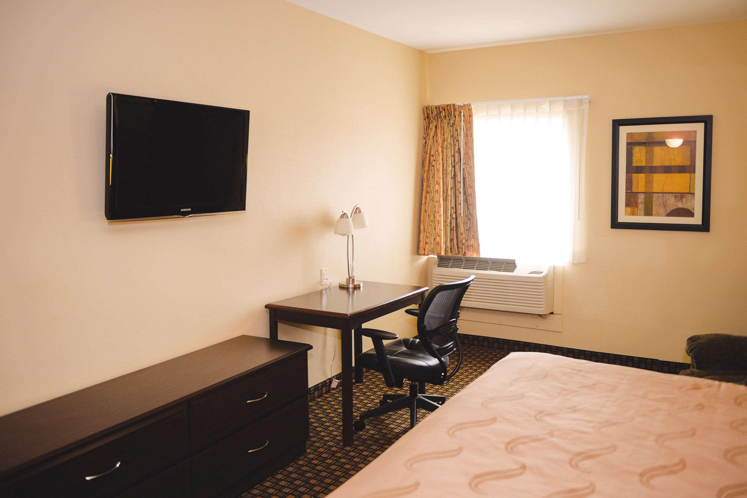Quality Inn & Suites Ames Conference Center Near Isu Campus Екстер'єр фото