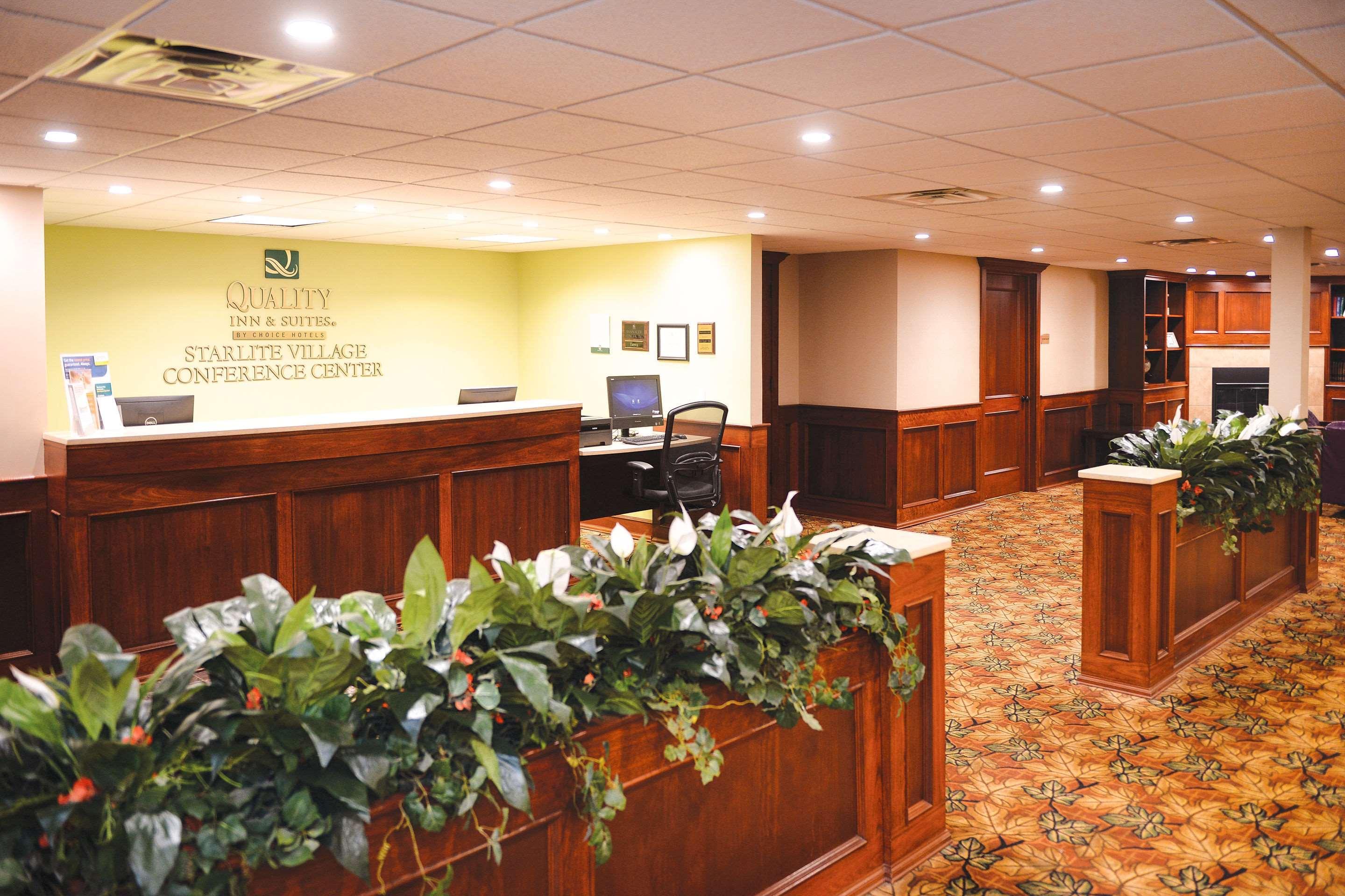 Quality Inn & Suites Ames Conference Center Near Isu Campus Екстер'єр фото