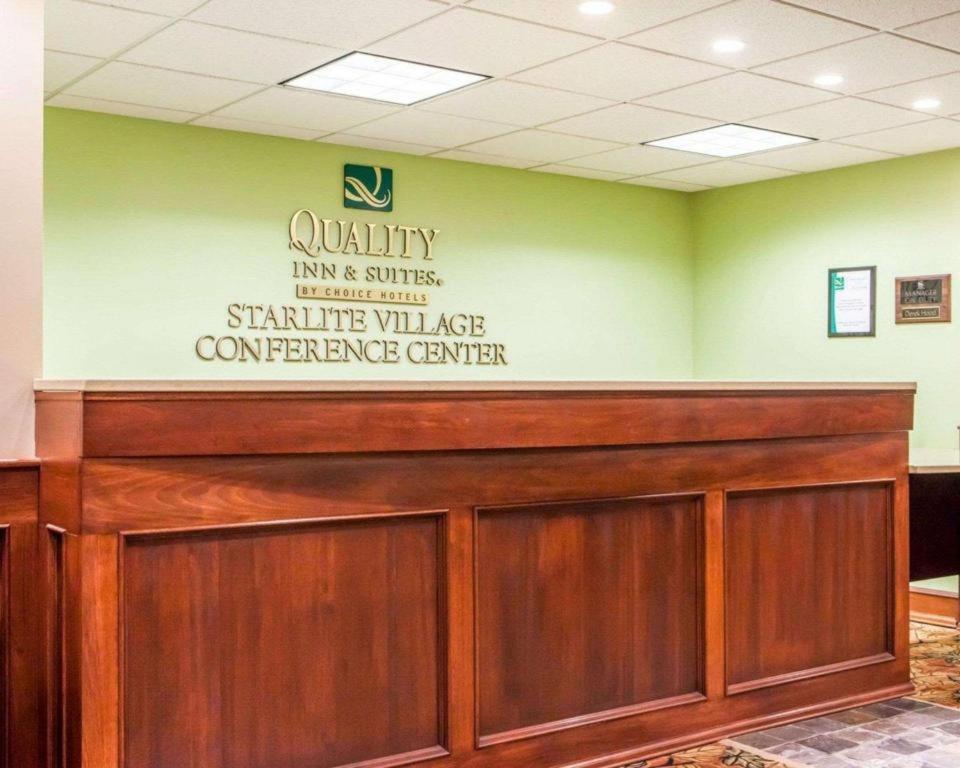 Quality Inn & Suites Ames Conference Center Near Isu Campus Екстер'єр фото